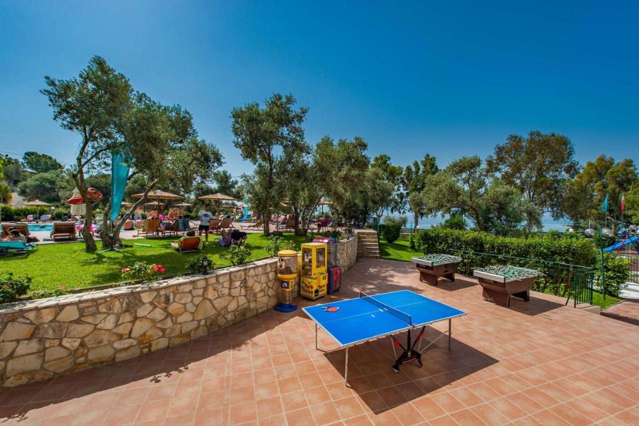 Evia Riviera Resort อมารินโธส ภายนอก รูปภาพ